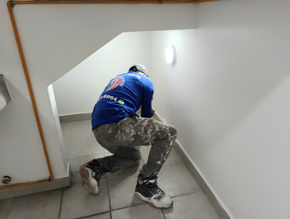 Pintores de interiores CDMX realizando acabados interiores y exteriores
